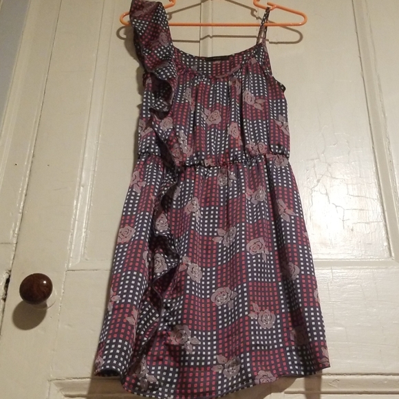 Soprano Roses/Squares Pattern Dress - Picture 6 of 7